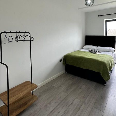 לונדון Stratford Apartment With Balcony מראה חיצוני תמונה
